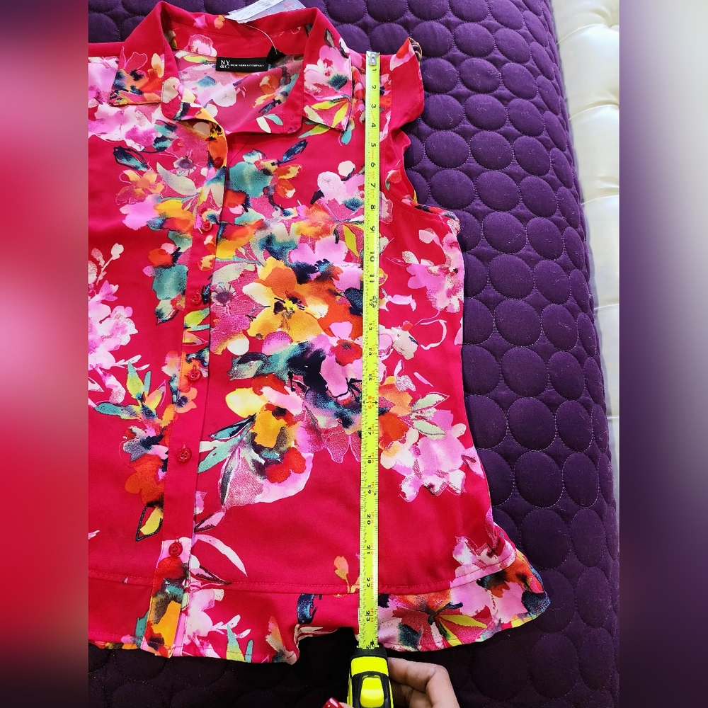 NWT NY&Company Floral Flounced-Hem Blouse Size Large - Picture 6 of 10